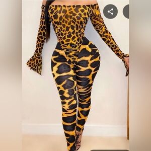 Leopard Print Off-Shoulder 2 Piece Bodysuit And Pants NWOT